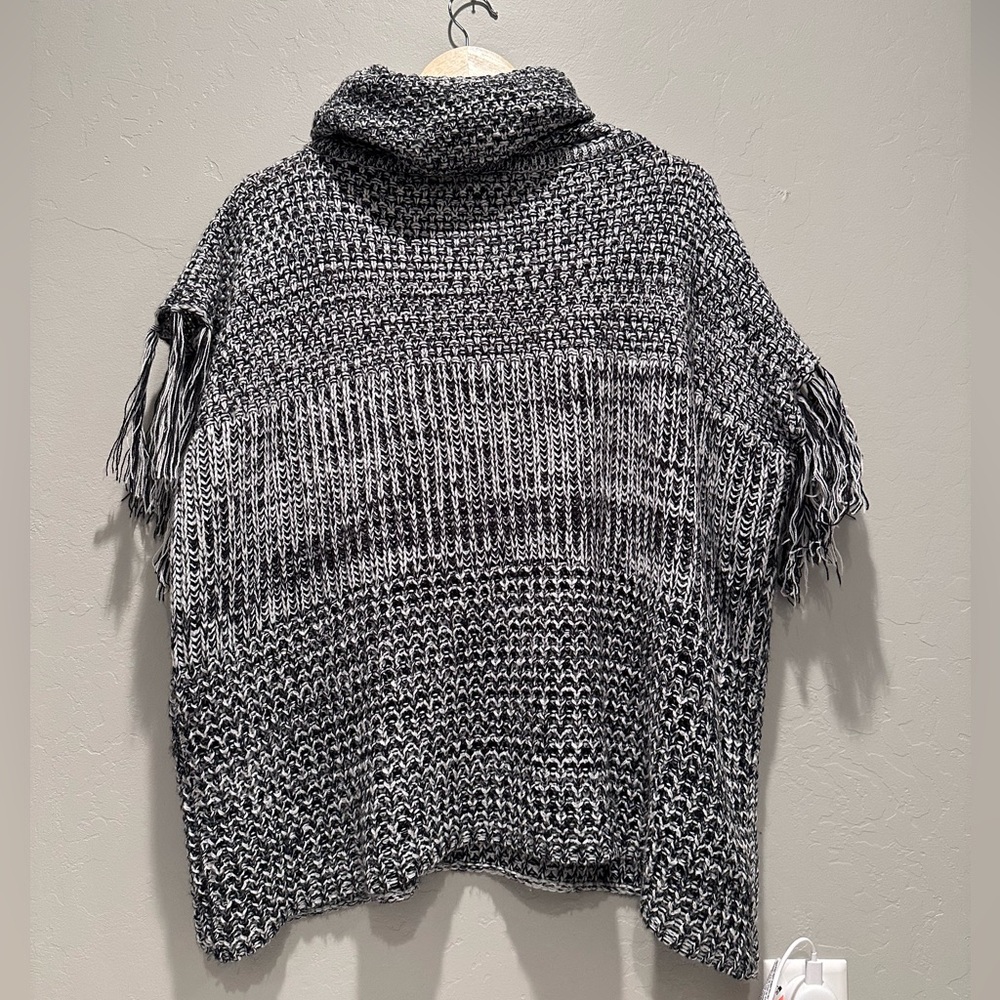 Arianna by Howard's‎ Chunky Knit Poncho Sweater Cowl Neck Fringe Boho Cozy OS